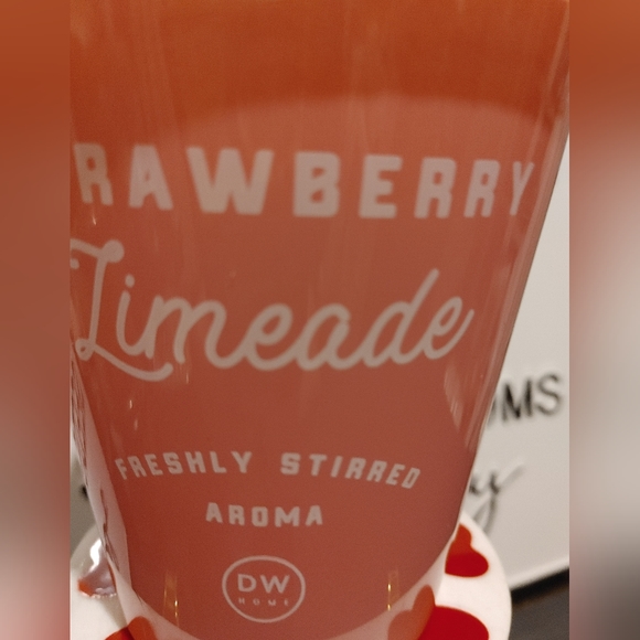 DW 1 WICK CANDLE STRAWBERRY 🍓 LEMONADE - Picture 2 of 3